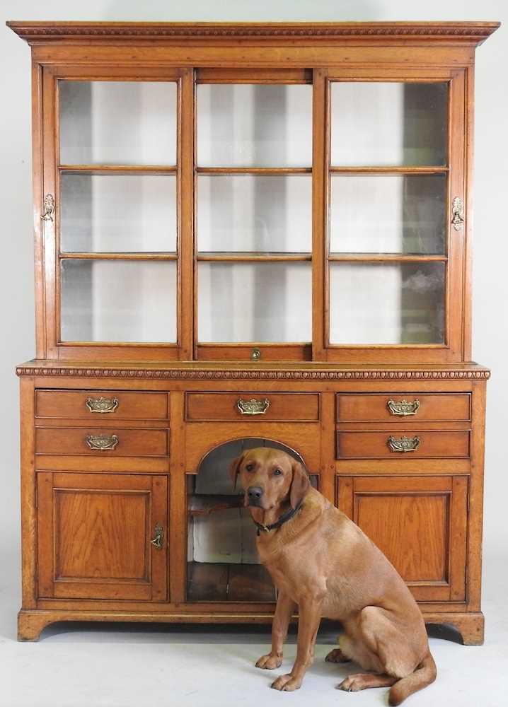 A late Victorian light oak dog kennel dresser, with a glazed plate rack, containing an arrangement - Image 4 of 12