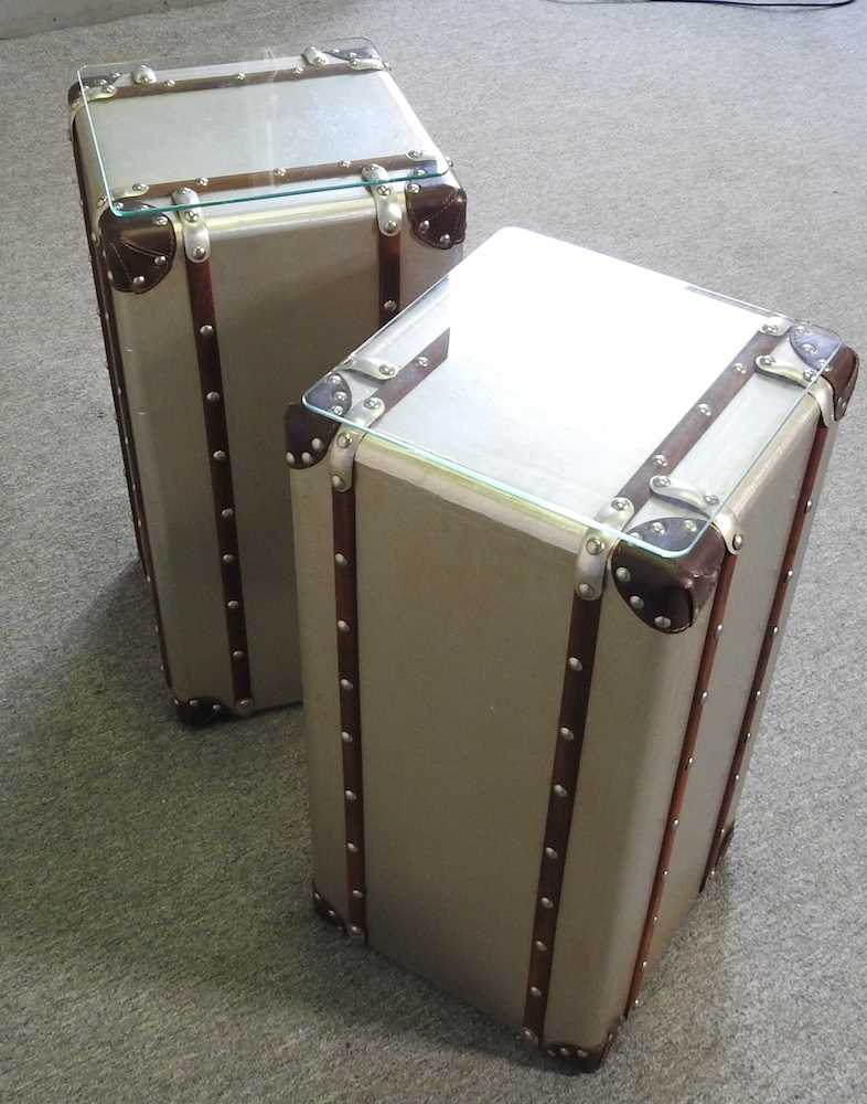 A pair of modern bedside chests, each in the form of a trunk, with a glass top (2) 31w x 31d x 62h - Image 2 of 5