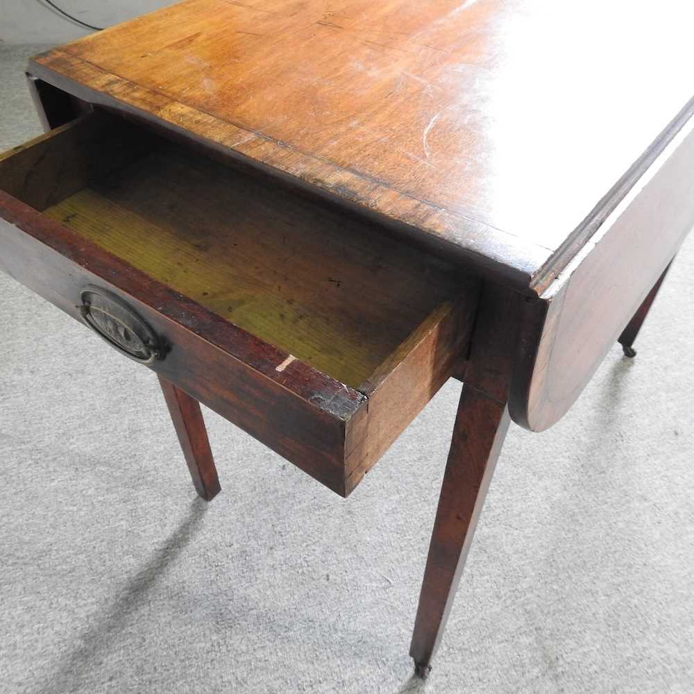 A 19th century mahogany and crossbanded pembroke table, on square legs 86w x 92d x 76h cm - Image 3 of 3