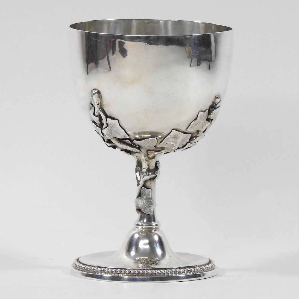A Victorian Irish silver goblet, having a vyne encrusted stem and beaded foot, by West & son, Dublin - Image 2 of 7