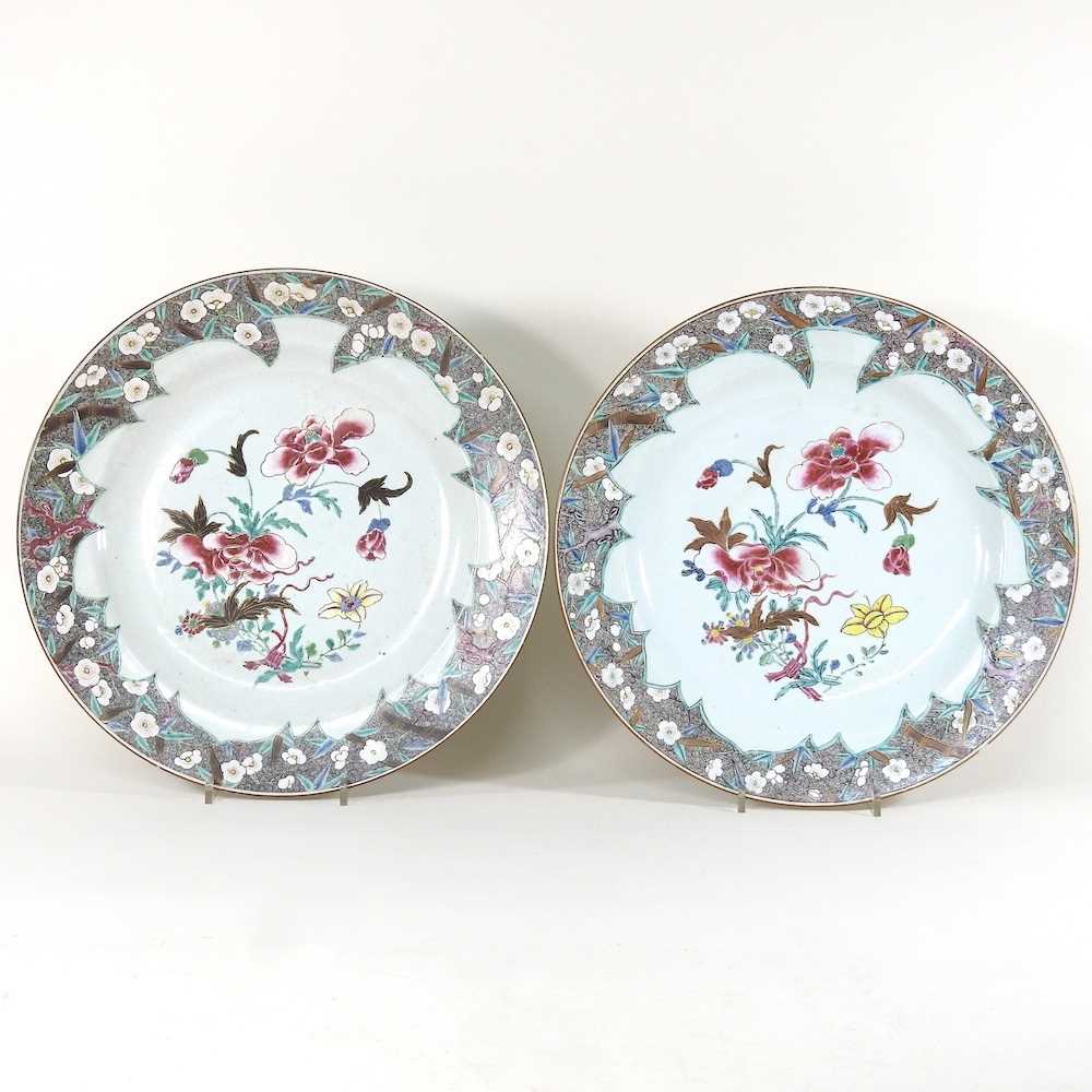 A pair of 18th century Chinese export porcelain famille rose dishes, Qianlong period, each painted