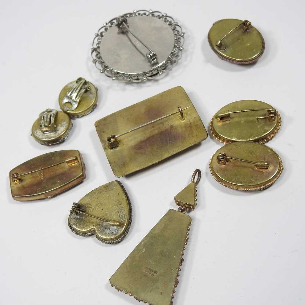 A collection of micro mosaic jewellery, to include brooches and a pendant 55mm high (10) - Image 2 of 2