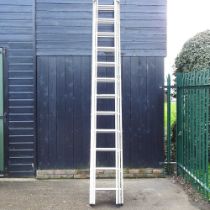 An aluminium extending ladder