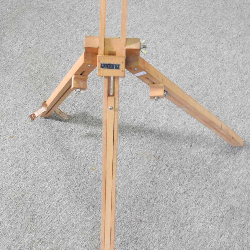 A wooden adjustable artists's easel - Image 5 of 6