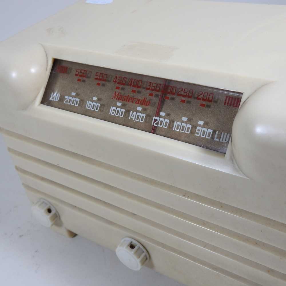 A 1930's Master Radio Ltd white bakelite cased radio, 26cm wide - Image 2 of 6