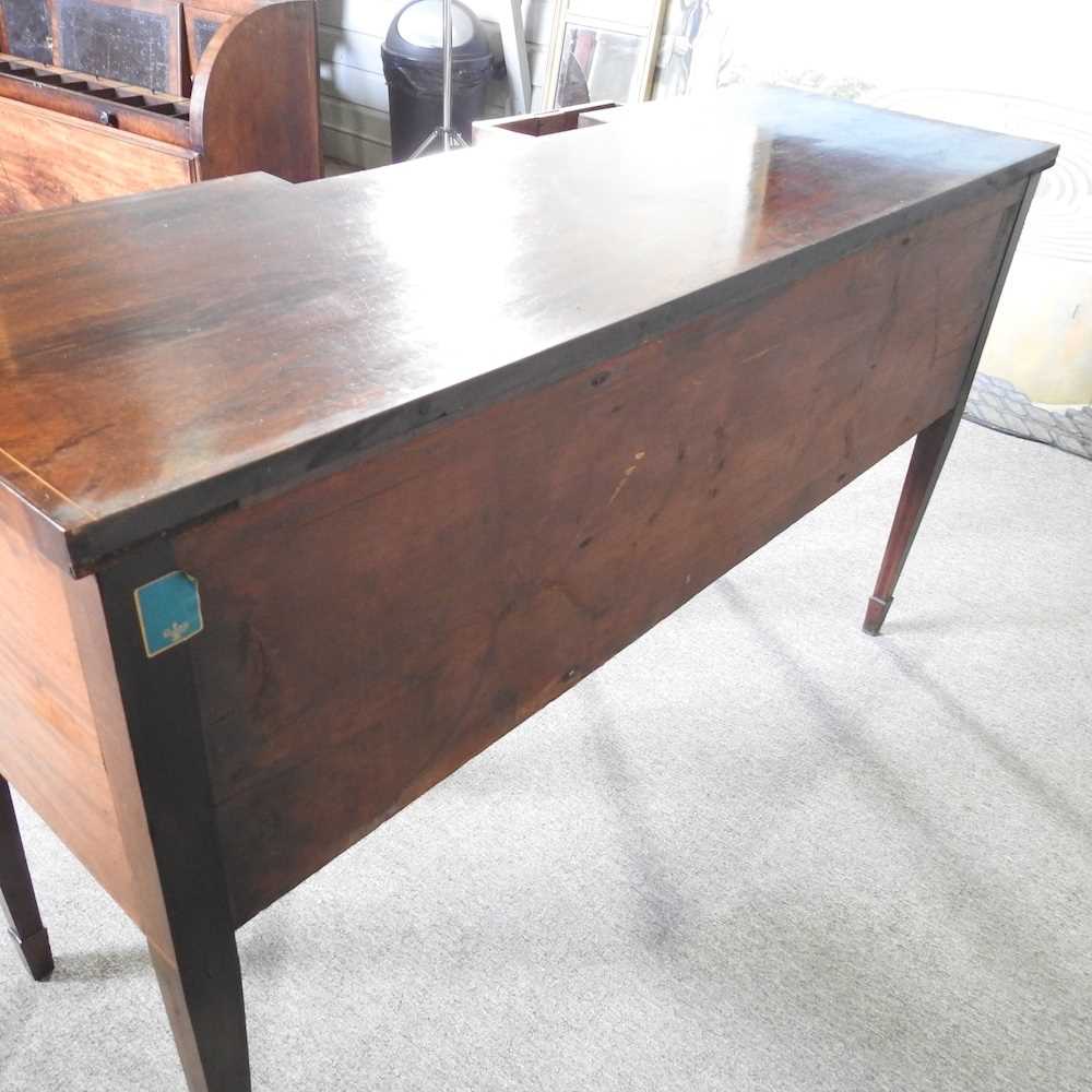 A 19th century mahogany and inlaid inverted breakfront sideboard, on square tapered legs 146w x - Bild 4 aus 4