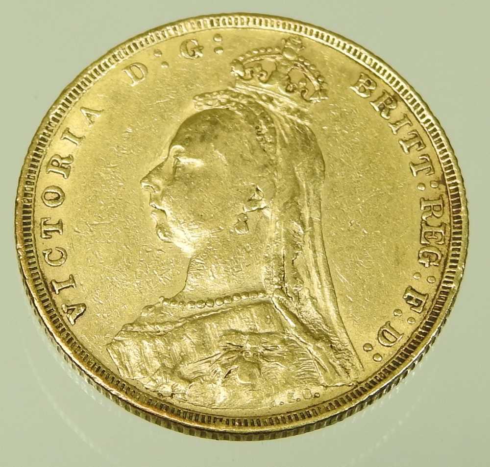 A Victorian sovereign, dated 1892 - Image 4 of 4