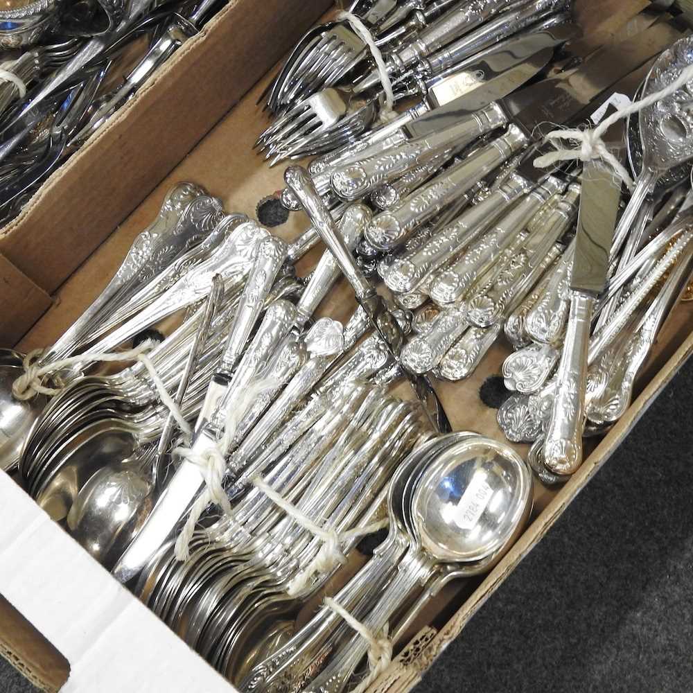 A collection of silver plated cutlery, together with cutlery boxes and table wares - Image 3 of 6