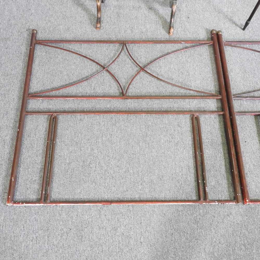 A pair of early 20th century metal single bed heads, together with a folding wooden airer and - Bild 3 aus 4