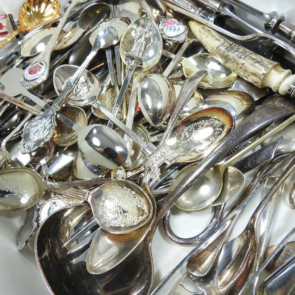 A collection of silver and plated souvenir spoons and other cutlery - Image 7 of 7