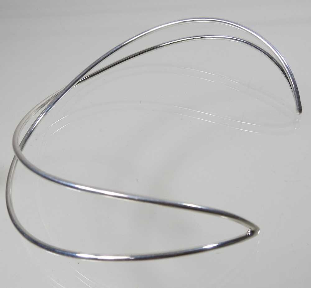 A George Jensen silver Alliance neck ring or choker, of crossover design, designed by Allan - Image 2 of 4