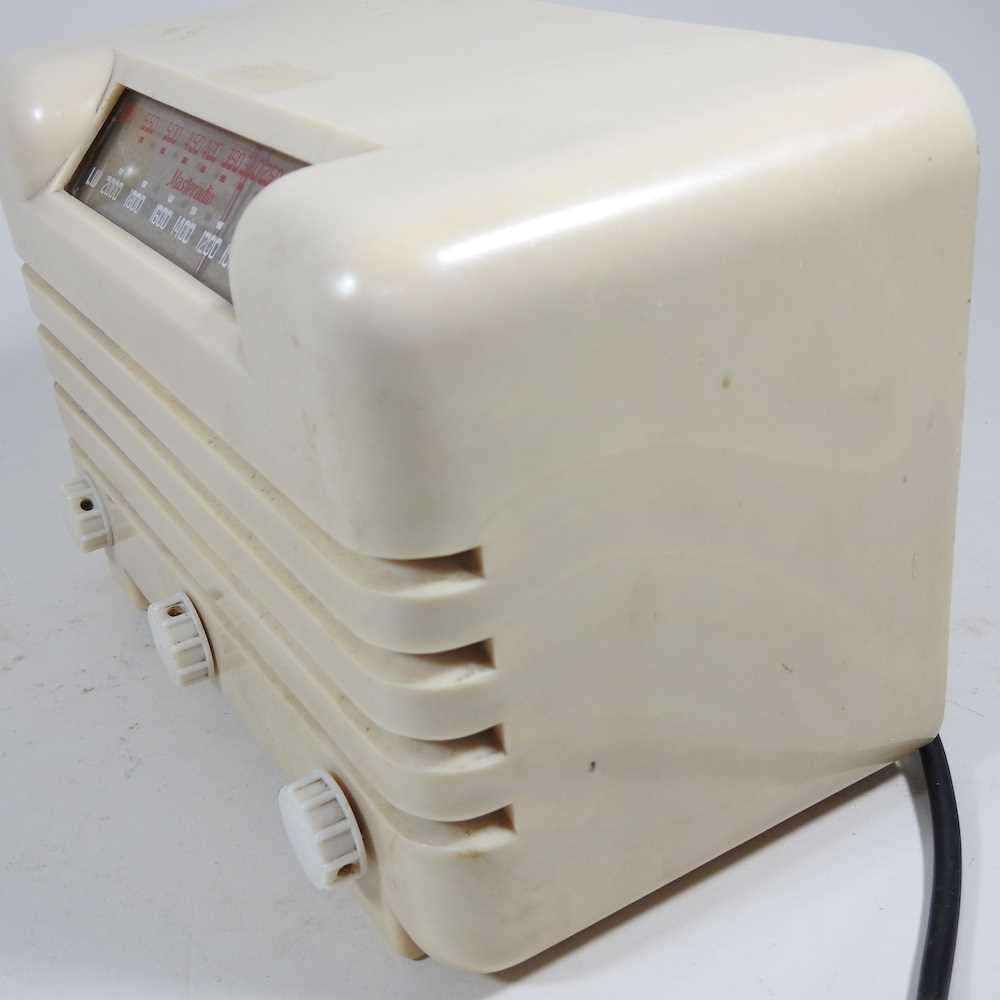 A 1930's Master Radio Ltd white bakelite cased radio, 26cm wide - Image 6 of 6