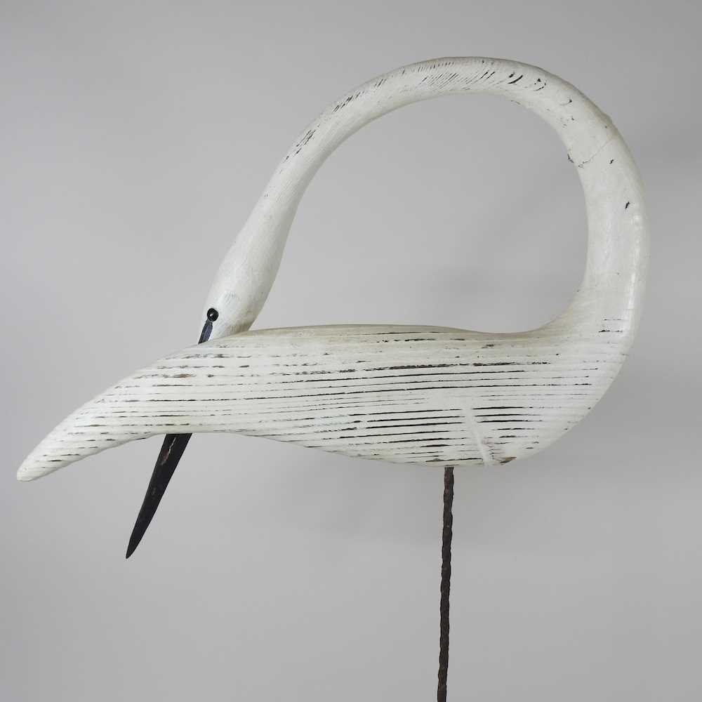 ARR Guy Taplin, b1939, Egret, painted driftwood sculpture, on a metal stand and wooden base, - Image 5 of 10