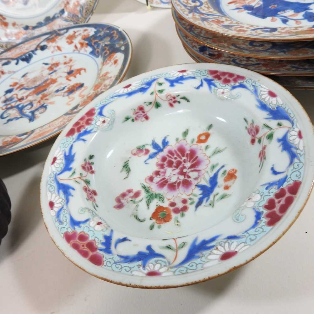 A collection of twelve 18th century Imari porcelain plates, each decorated with still life subjects, - Image 10 of 12