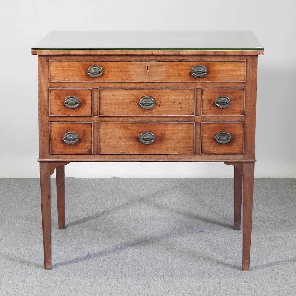 A George III mahogany dressing chest, on square legs 81w x 59d x 82h cm