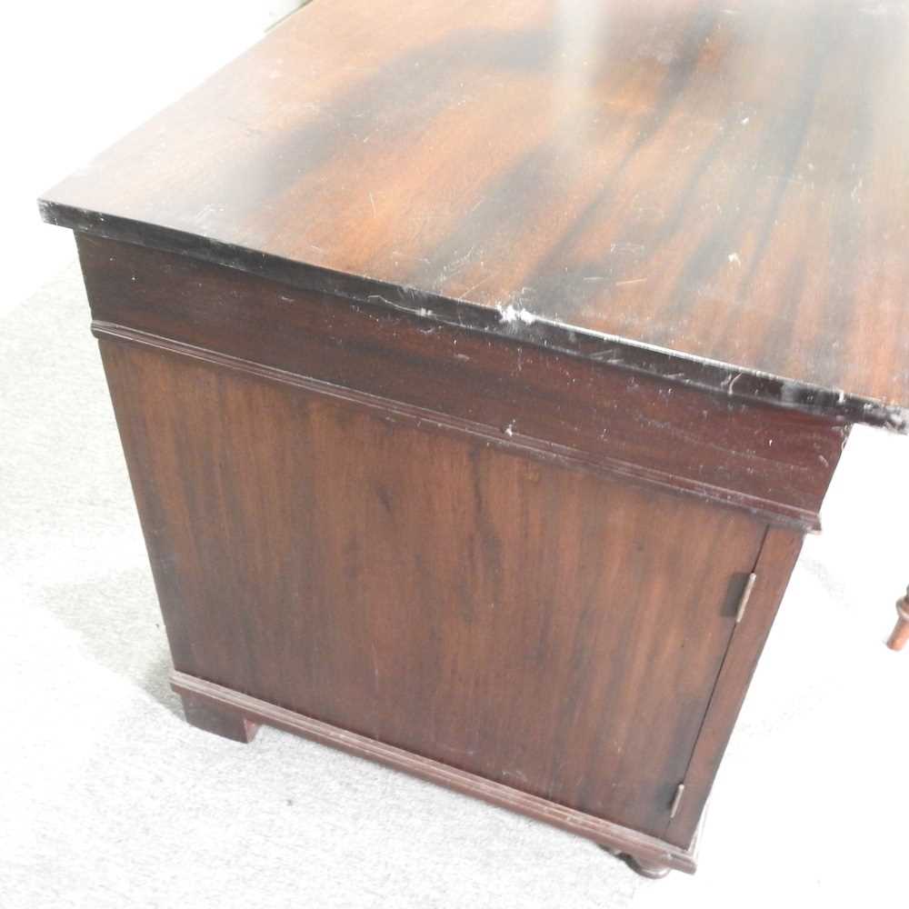 An early 20th century twin pedestal desk, together with a Victorian hall chair (2) 140w x 69d x - Image 4 of 6