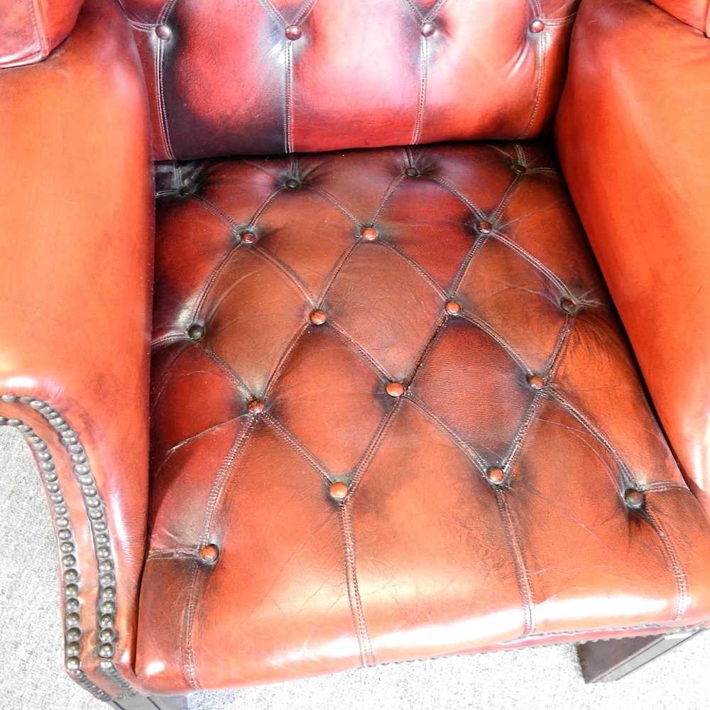 A Georgian style leather upholstered button back wing armchair, mid 20th century, on square legs - Image 3 of 6