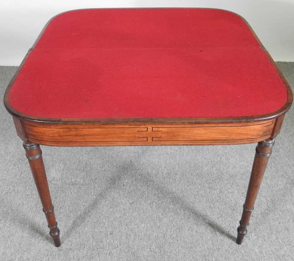 A Regency mahogany and crossbanded folding card table 91w x 45d x 75h cm - Image 3 of 5