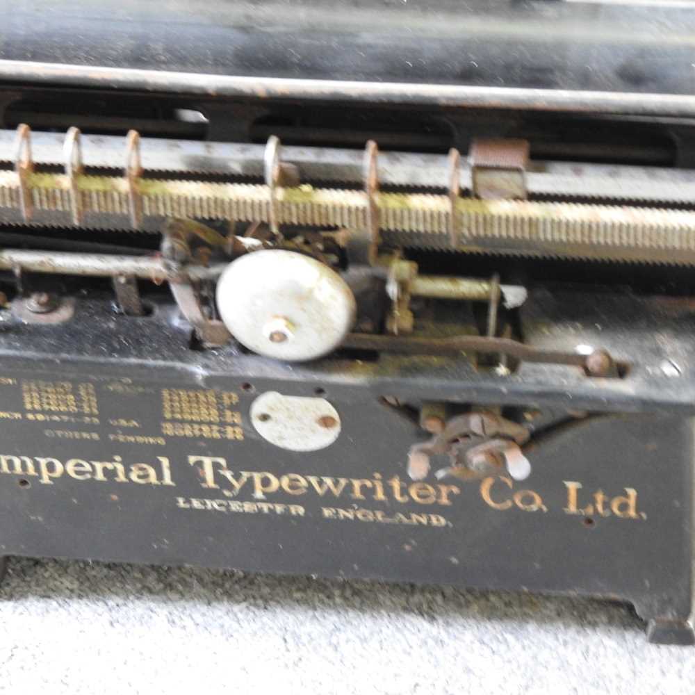 A vintage Imperial typewriter, together with another and a Universal money checker (3) - Image 9 of 9