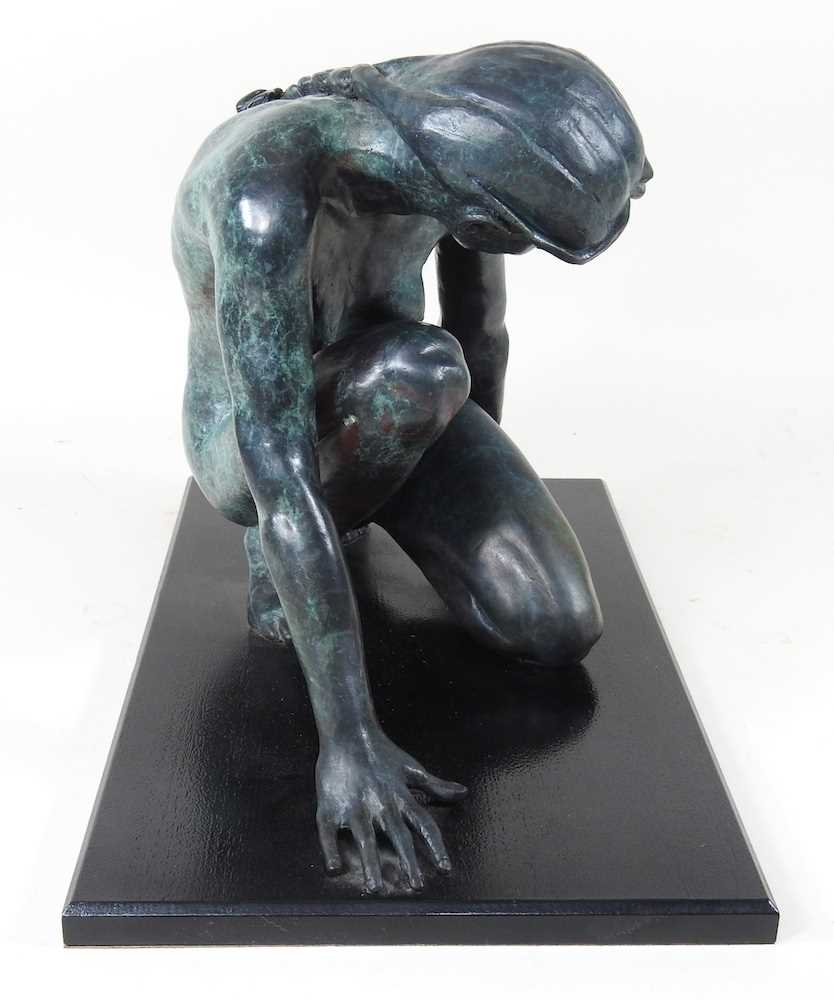 ARR Attributed to Mark Roberts, 20th century, a patinated bronze sculpture of a crouching nude, on - Image 2 of 4