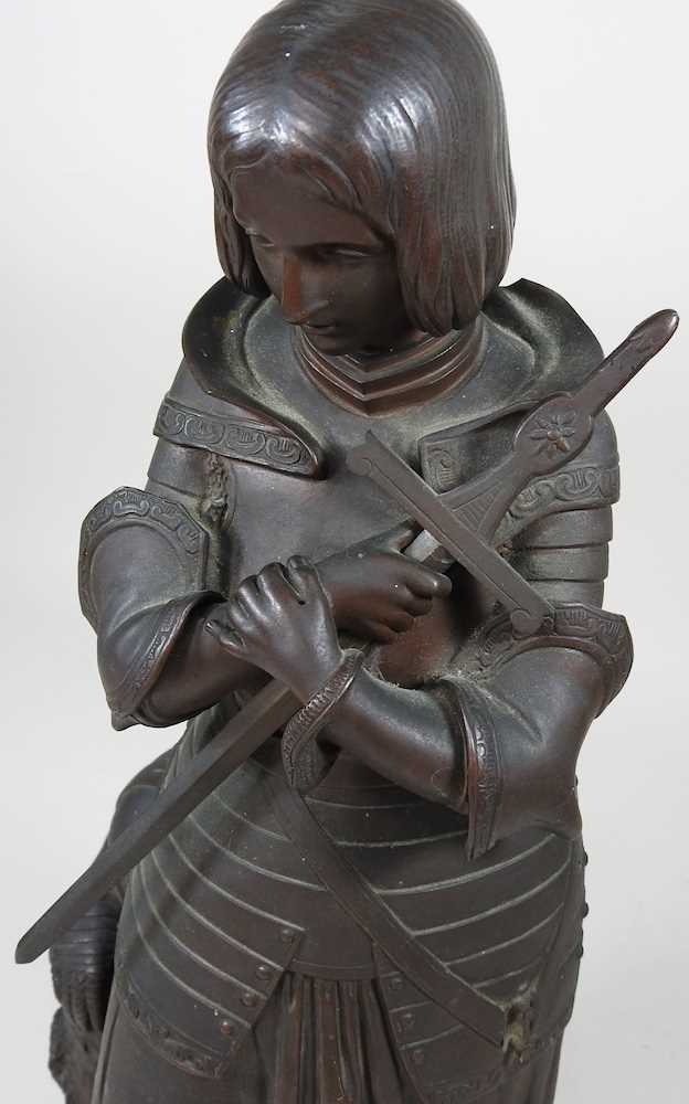 Marie Christine D'Orleans, 1813-1839, Joan of Arc, shown standing with her head bowed, bronze, - Bild 5 aus 7