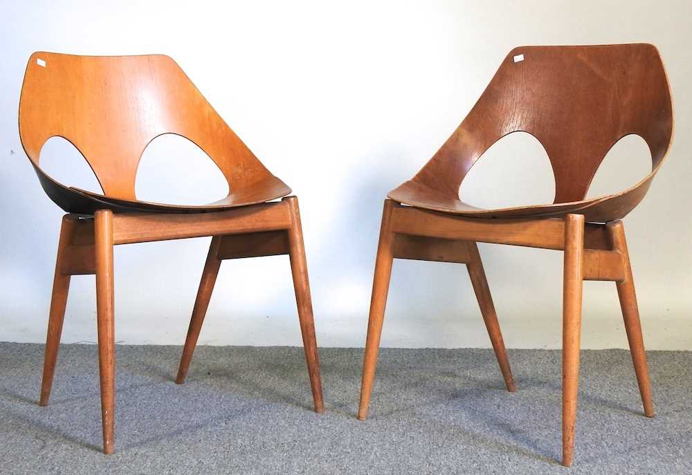 A pair of 1950's laminated plywood Jason chairs, by Carl Jacobs and Frank Guille for Kandya, on - Image 3 of 5