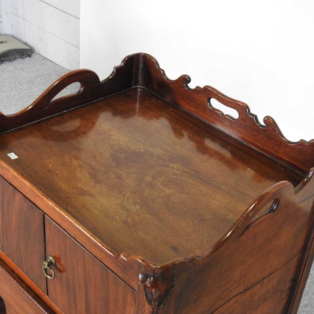 A George III style mahogany tray top commode, with a gallery back 55w x 46d x 76h cm - Image 3 of 6