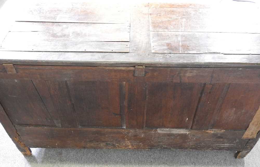 An 18th century oak mule chest, with a panelled front and drawers below 133w x 51d x 72h cm - Image 2 of 5