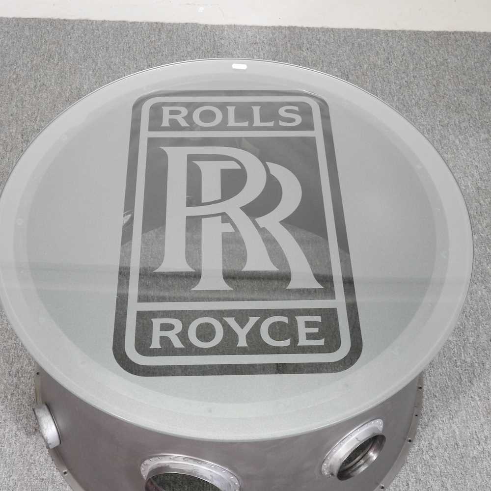 A coffee table, made from the cowling of a Rolls Royce tornado engine, the glass top, etched with - Bild 6 aus 6