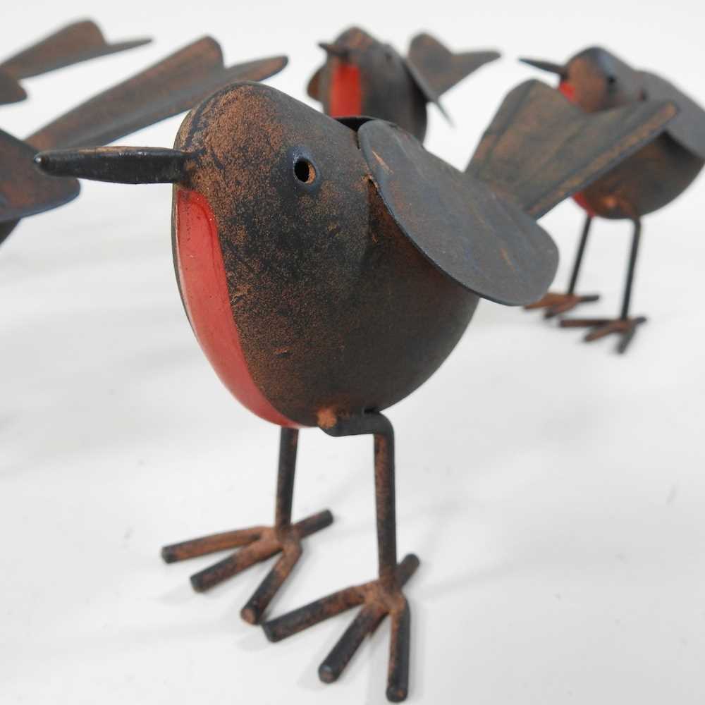 Six tinplate models of robins (6) - Bild 3 aus 3