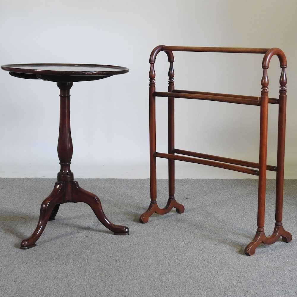 A 19th century mahogany tripod table, together with an early 20th century towel airer (2) - Image 3 of 7