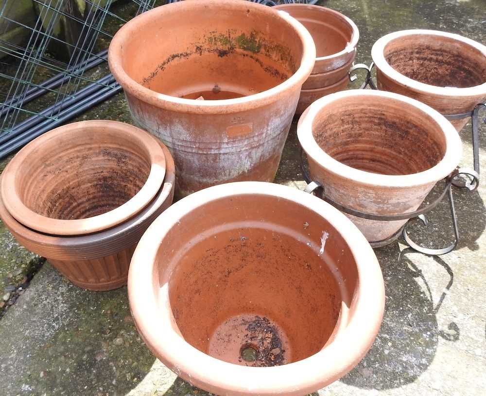 A terracotta garden pot, together with six others (7) - Image 3 of 3