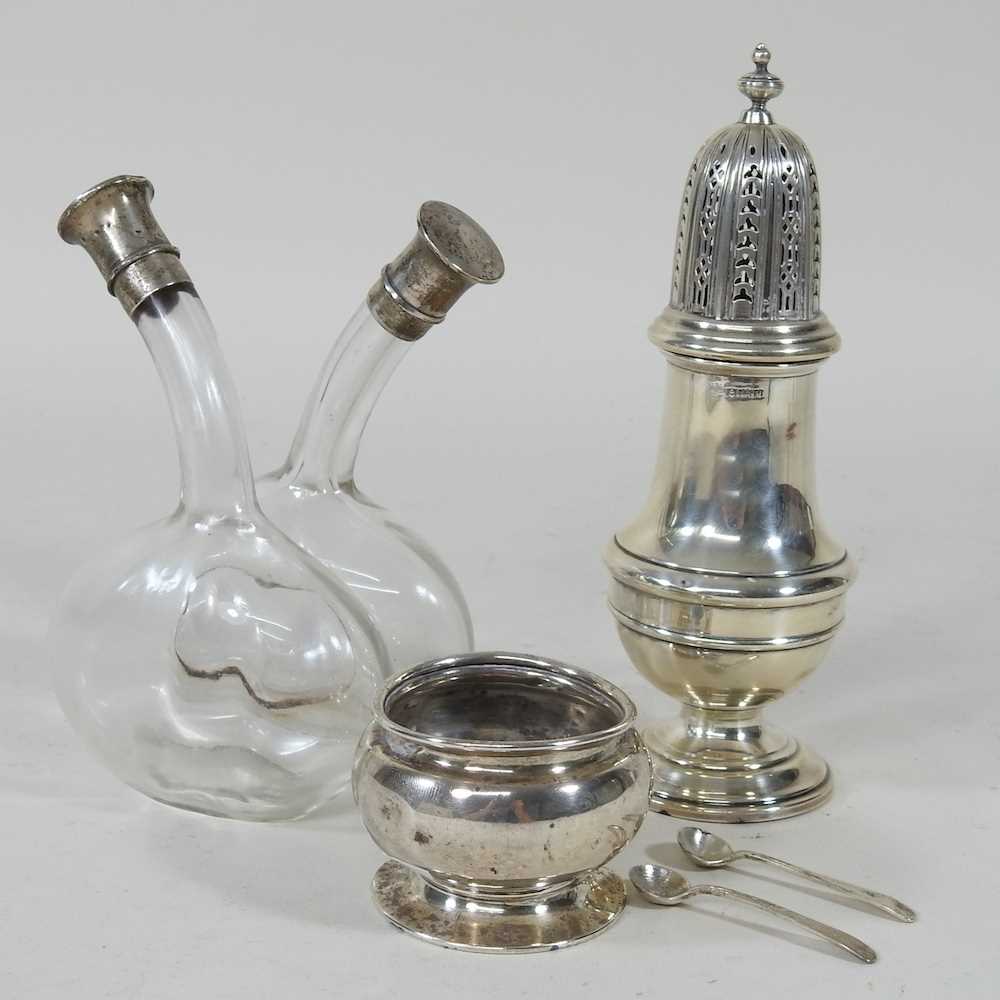 A modern silver sugar caster, of baluster shape, with a removable cover, Birmingham 1961, 111g, 17cm - Bild 3 aus 5