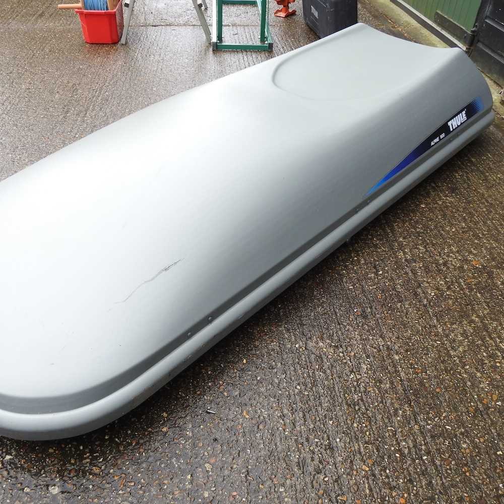 A Thule Alpine 900 car roof box, 209cm long, with keys - Image 4 of 4