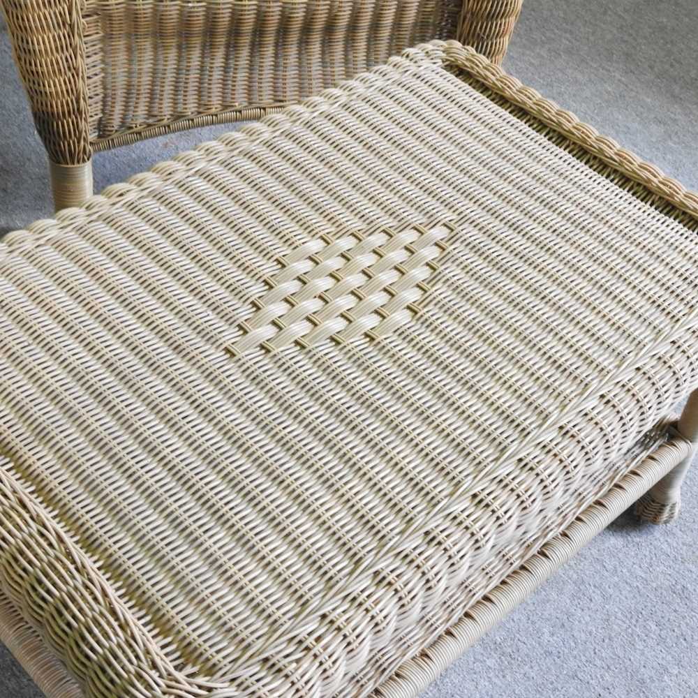 A pair of wicker armchairs, together with a matching coffee table (3) - Image 3 of 6