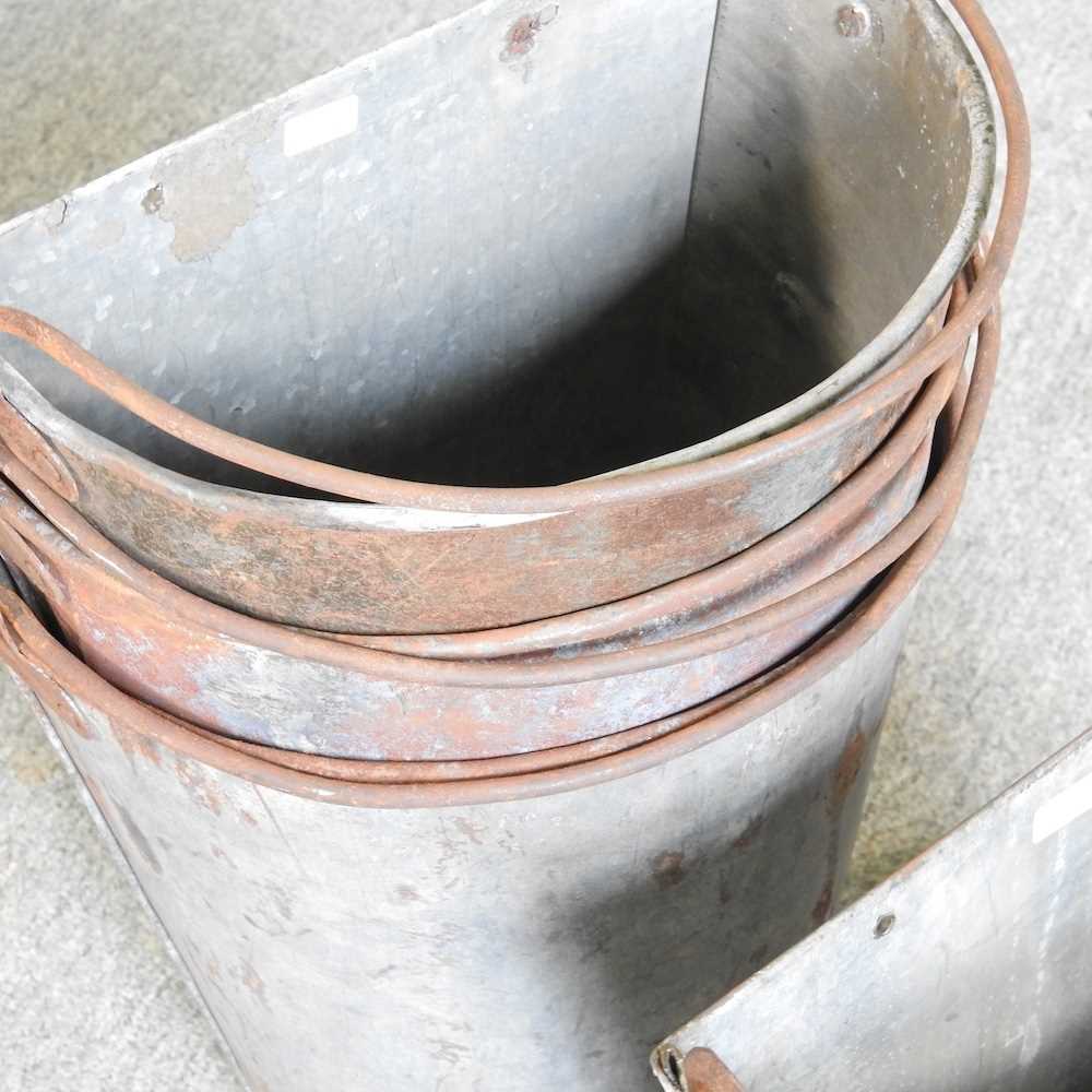 A set of four galvanised bucket wall planters, 30cm high - Image 2 of 3