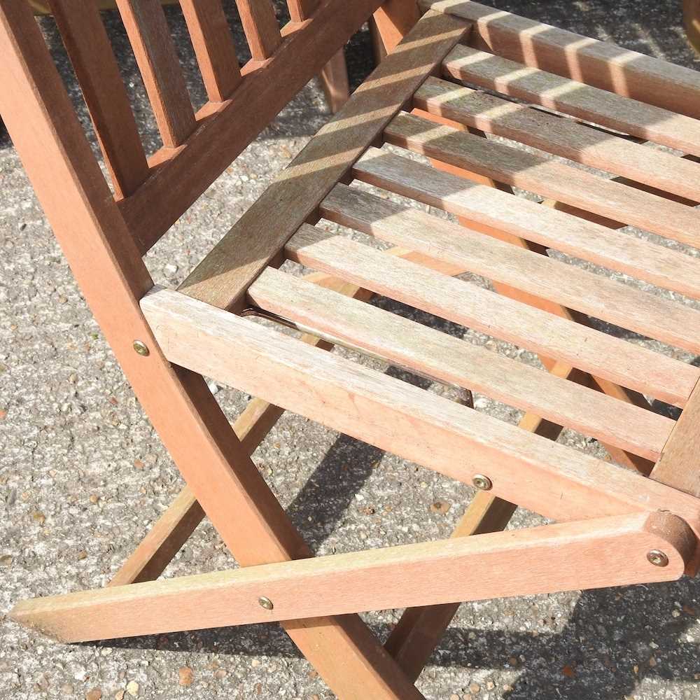 A set of four teak folding garden chairs (4) - Image 5 of 5