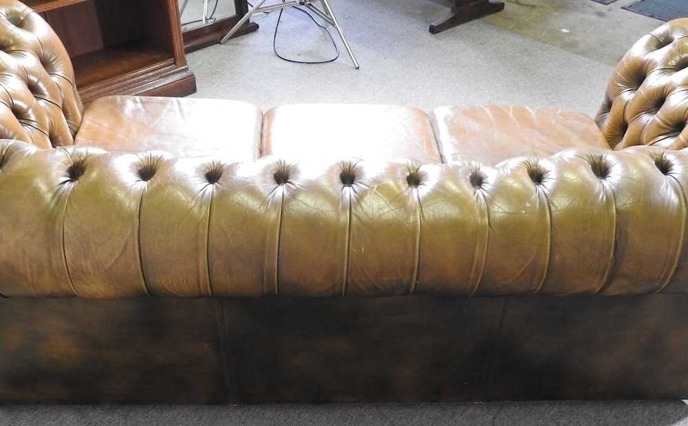 A leather upholstered chesterfield sofa, with a button back 200w x 86d x 69h cm Overall condition is - Image 4 of 4