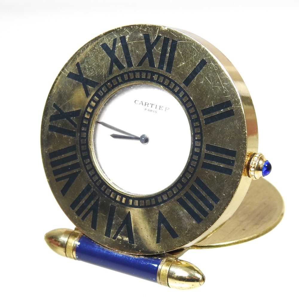 A Must de Cartier boudoir clock, having a signed dial and folding case, numbered 357106799, 5cm - Image 3 of 10