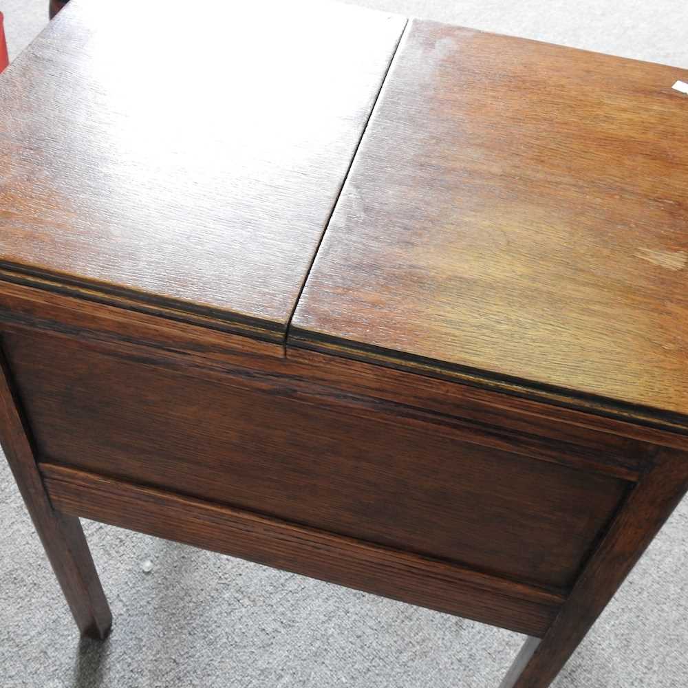 A Bernina sewing machine, cased, together with a 1930's sewing table and contents (2) Sewing machine - Image 2 of 5