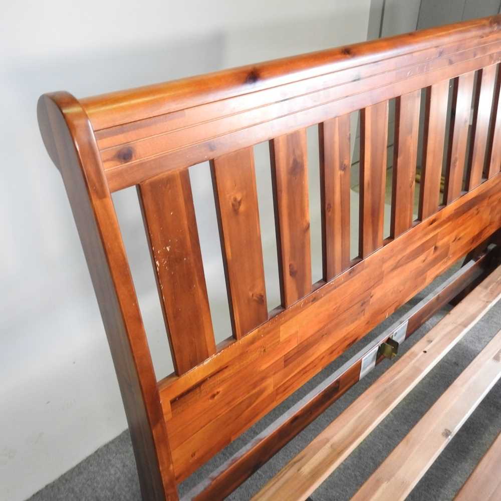 A modern Morris Furniture double bedstead, with a slatted wooden base 145cm wide - Image 6 of 7