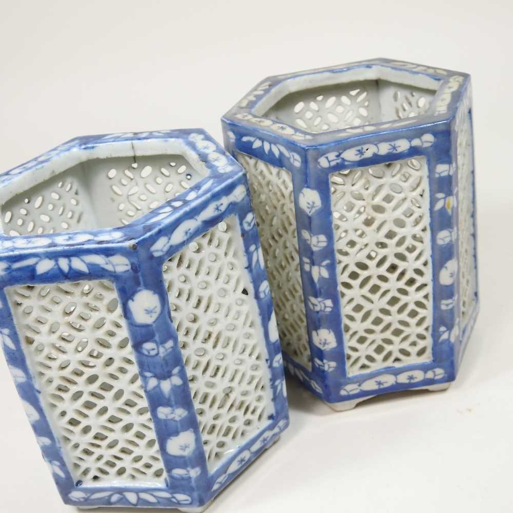 A pair of Chinese porcelain blue and white tea light holders, 20th century, with pierced panels, - Image 5 of 7