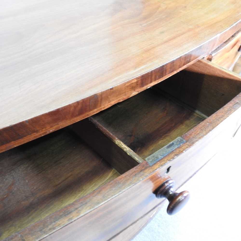A Victorian mahogany bow front chest of drawers, on swept bracket feet 107w x 54d x 105h cm - Image 5 of 5