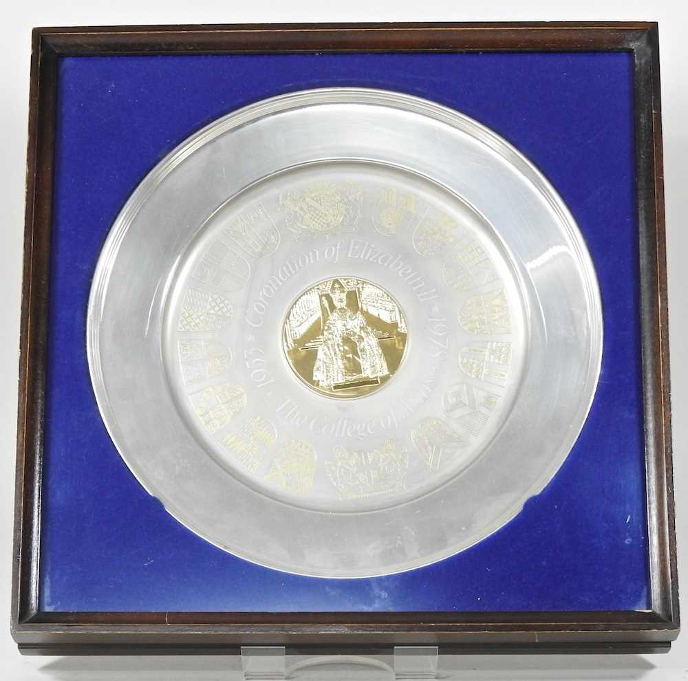 A Royal commemorative silver jubilee College of Arms silver and gilt dish, for the Coronation of - Image 3 of 11
