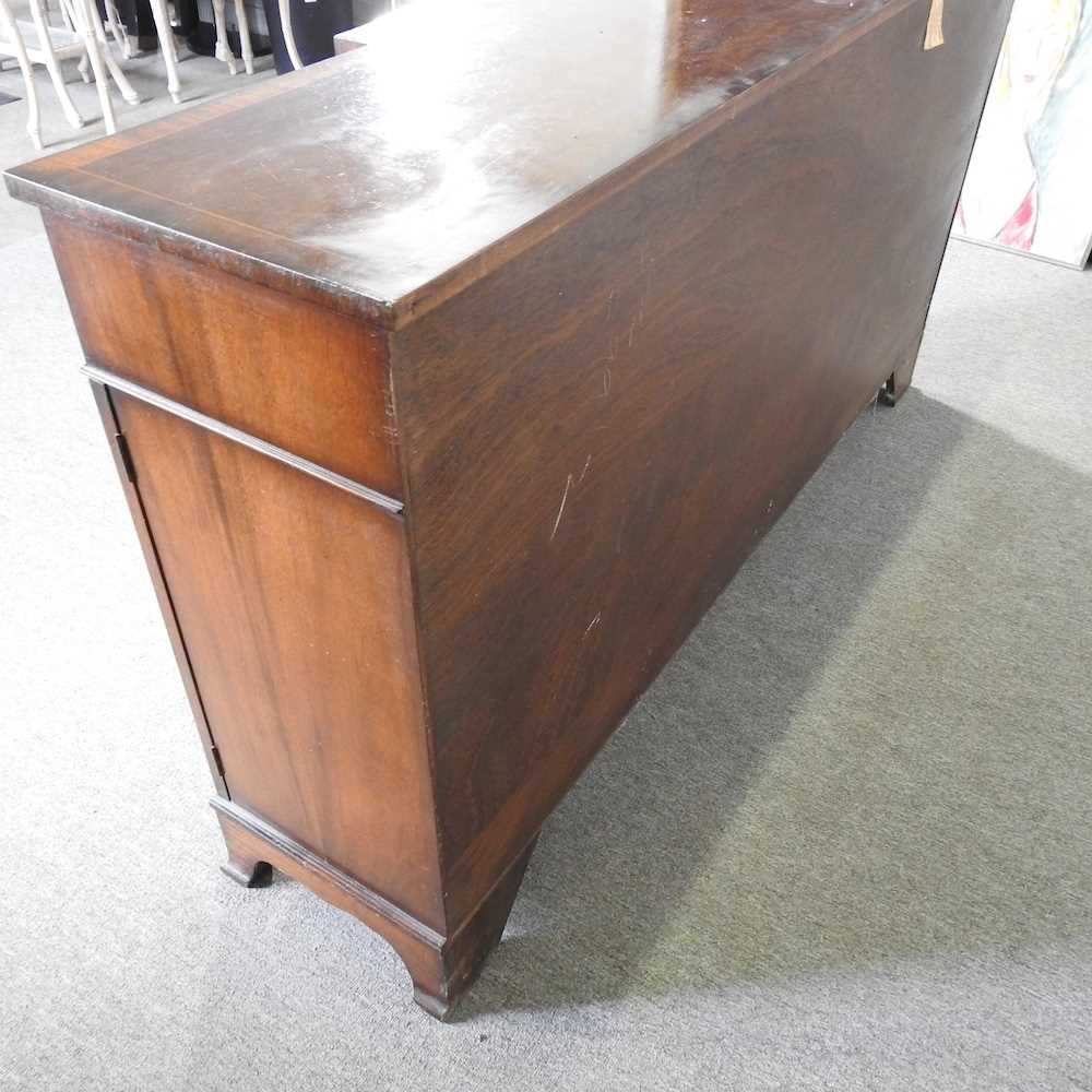 A reproduction mahogany break front sideboard, with grille doors 168w x 42d x 92h cm - Image 2 of 5