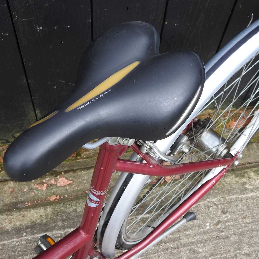 A Raleigh ladies bicycle - Image 3 of 5