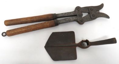 Pair Of WW1 Dated Wirecutters And Entrenching Tool Head steel, rabbit ear wirecutters with long