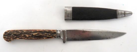 WW1/WW2 German Trench Combat Knife 5 inch, single edged blade with integral crossguard and ferrule.