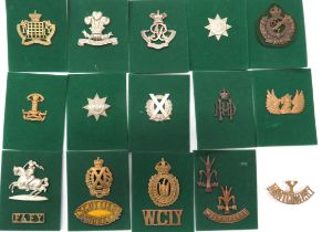 20 x Yeomanry Cap Badges including brass Royal Gloucestershire Hussars IY ... White metal Vic