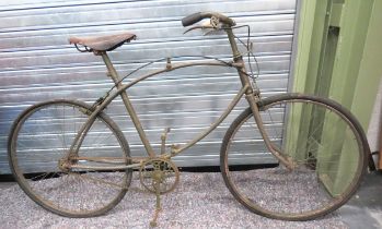 WW2 Airborne Forces Folding Push Bike green painted frame with central folding brackets.